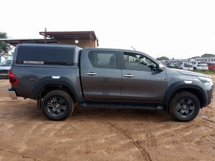 Toyota Hilux • 2021 • 75,855 km 4