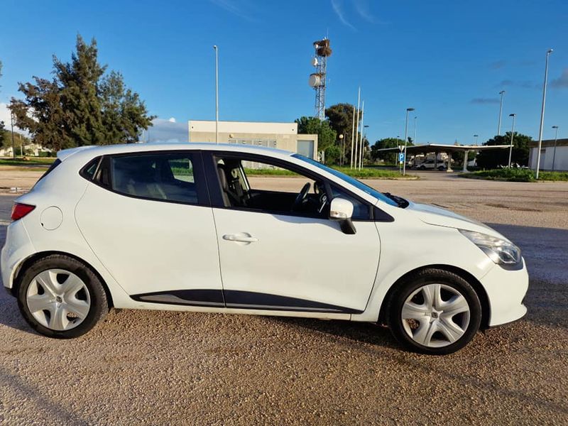Renault Clio • 2015 • 165,000 km 2