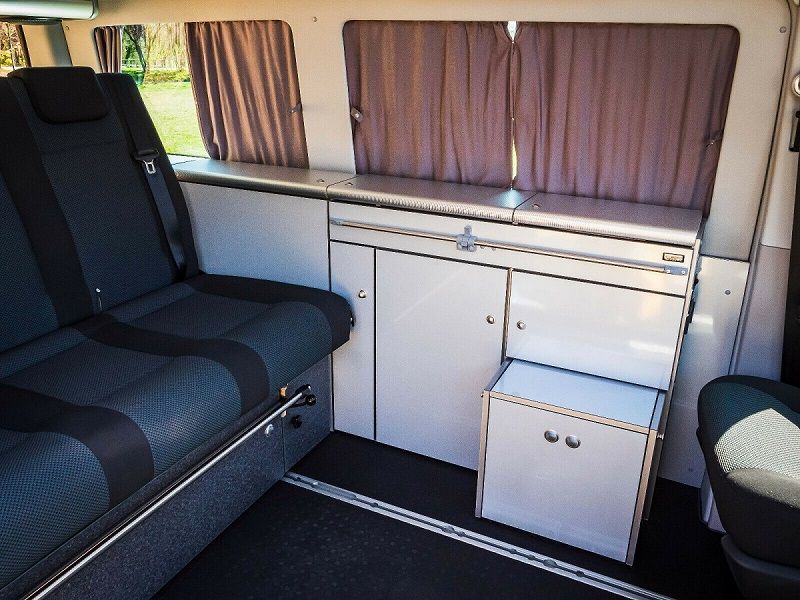 Volkswagen T5 • 2019 • 64,290 km 10