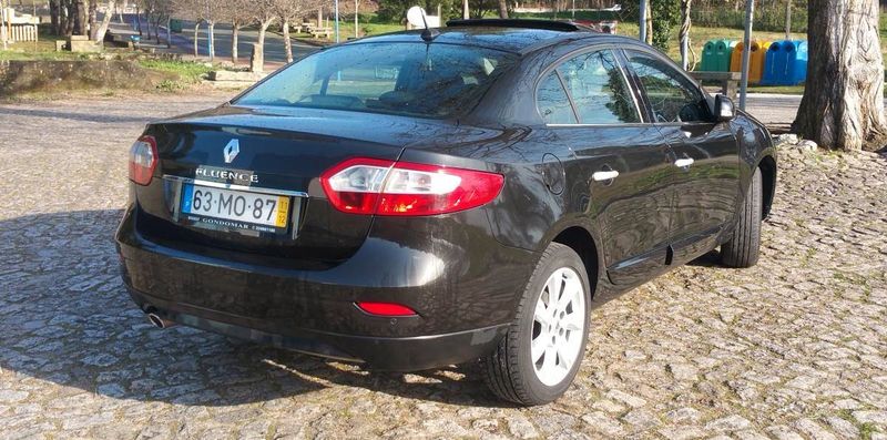 Renault Fluence • 2011 • 200,000 km 3
