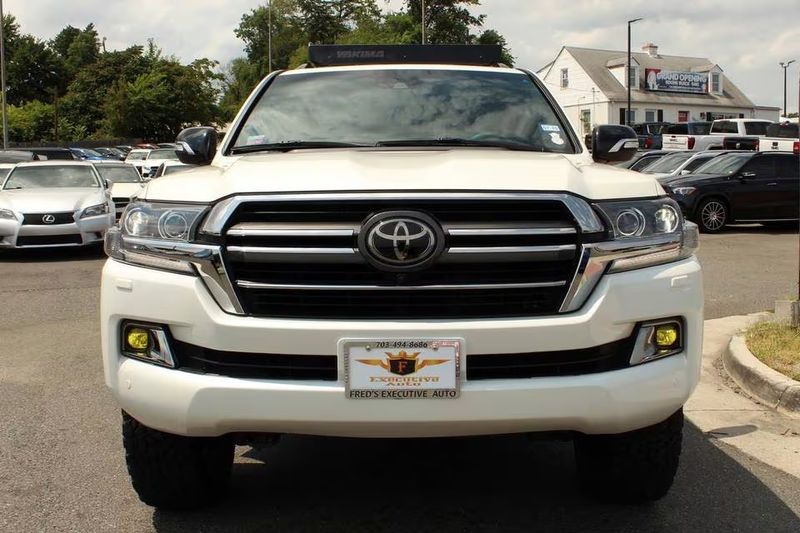 Toyota Land Cruiser • 2020 • 37,380 km 1