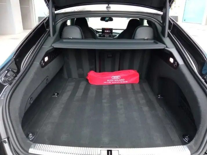 Audi S7 • 2017 • 137,000 km 6