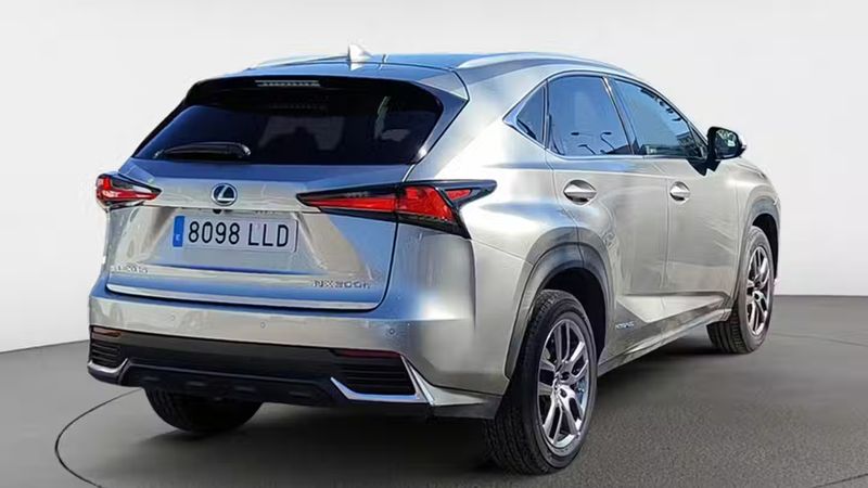 Lexus NX • 2020 • 64,788 km 5