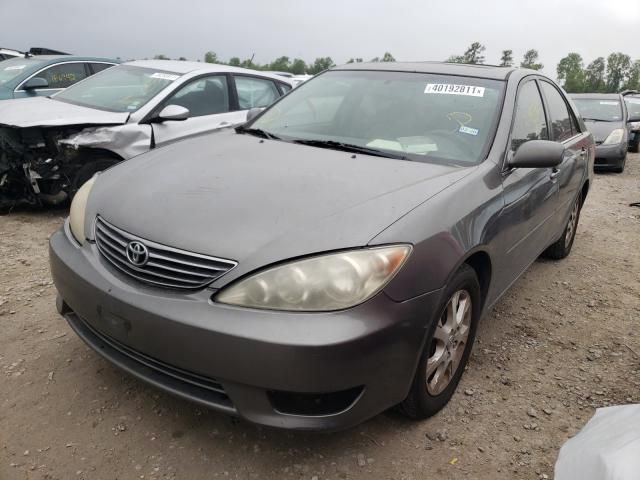 Toyota Camry • 2006 • 12 km 4