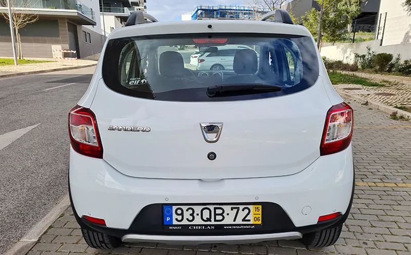 Dacia Sandero • 2015 • 36,500 km 2