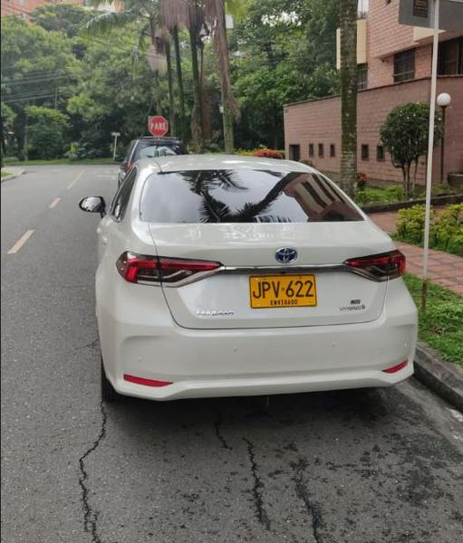 Toyota Corolla Hybrid • 2020 • 3,700 km 4