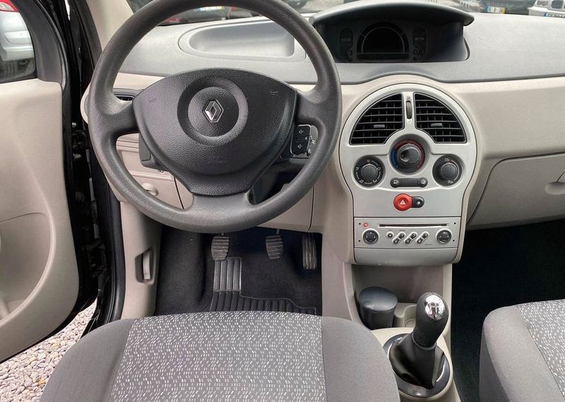 Renault Mégane • 2004 • 180,000 km 8