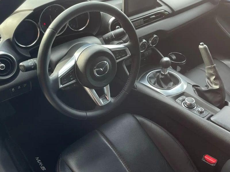 Mazda MX-5 • 2019 • 65,000 km 2