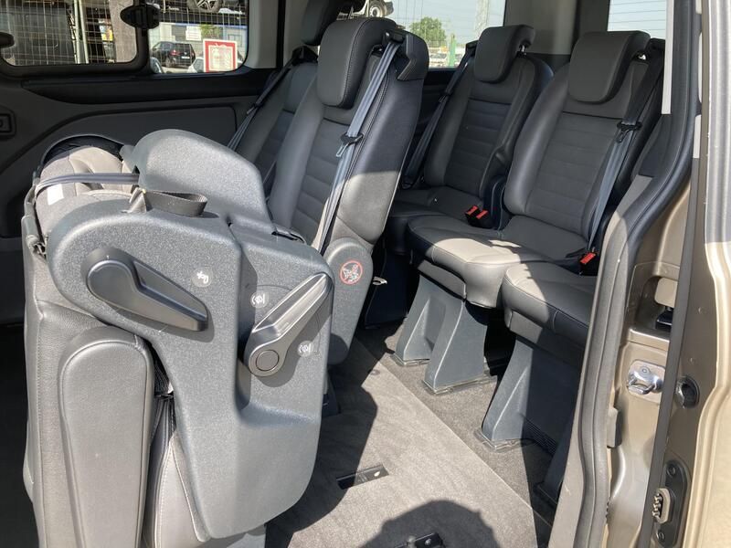 Ford Tourneo Custom • 2021 • 79,856 km 25