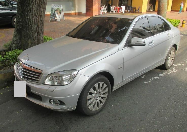 Mercedes-Benz C • 2009 • 150,000 km 1