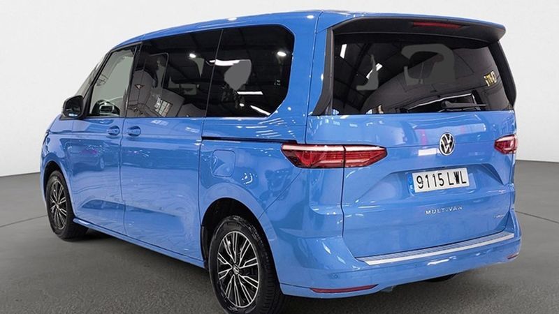Volkswagen Multivan • 2022 • 48,142 km 4