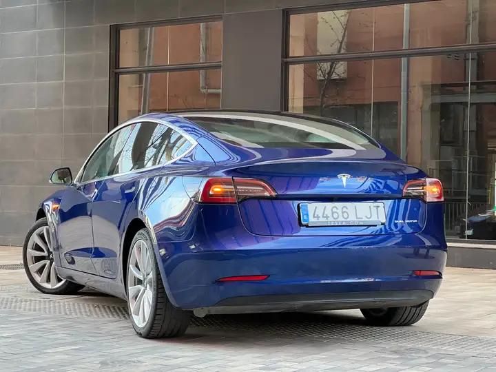 Tesla Model 3 • 2020 • 10,096 km 2