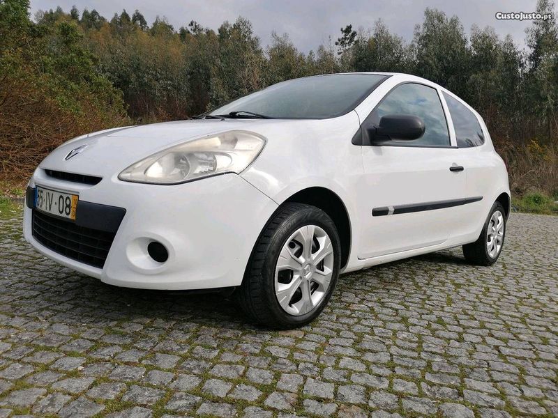 Renault Clio • 2010 • 450,000 km 1