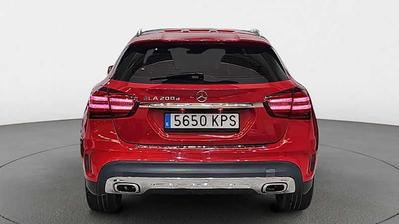 Mercedes-Benz GLA • 2018 • 120,000 km 6