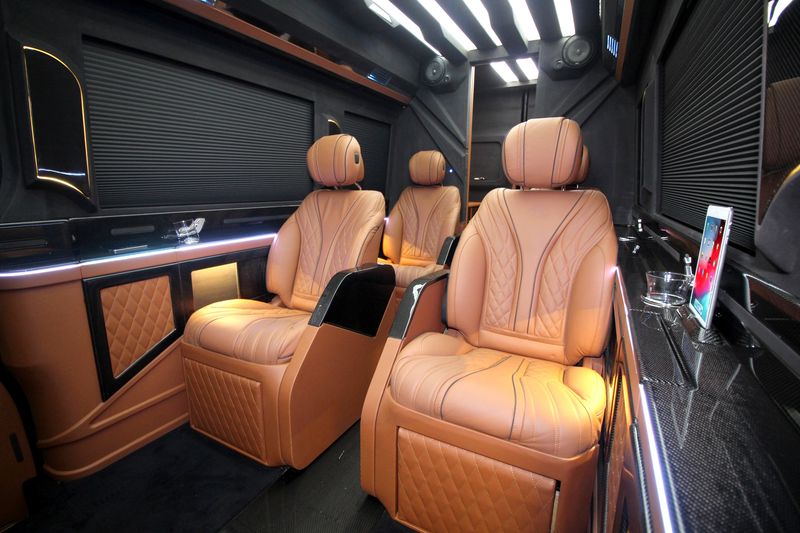 Mercedes-Benz Sprinter • 2023 • 0 km 9