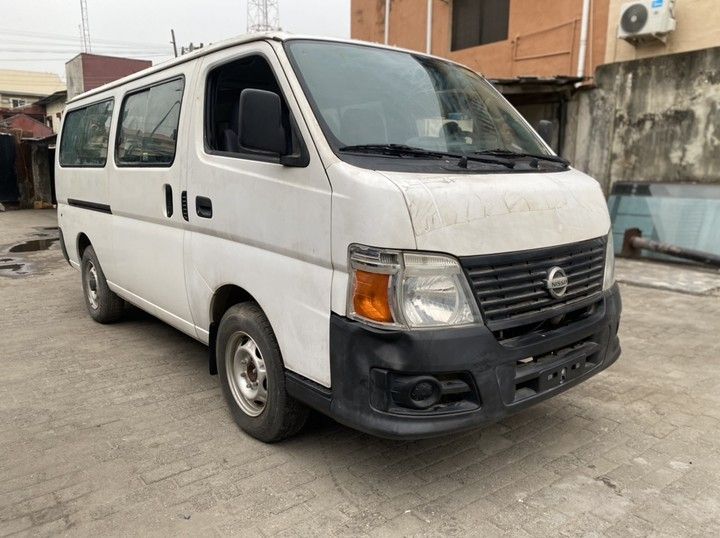 Nissan Urvan • 2010 • 17 km 1