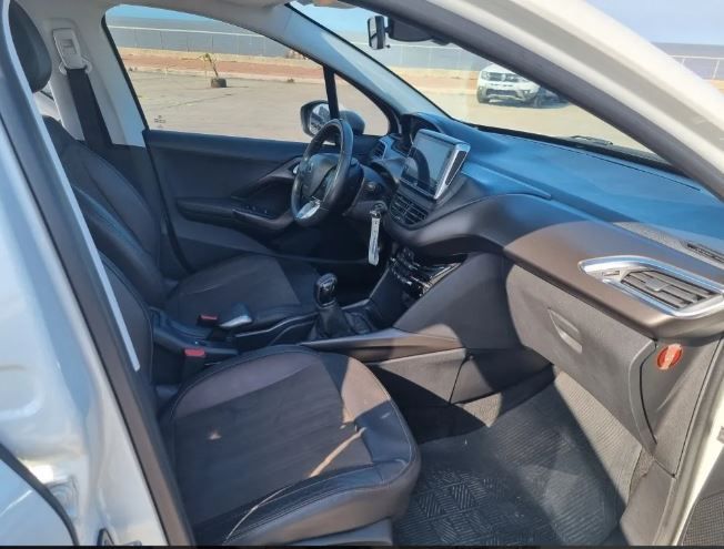 Peugeot 2008 • 2019 • 80,500 km 9