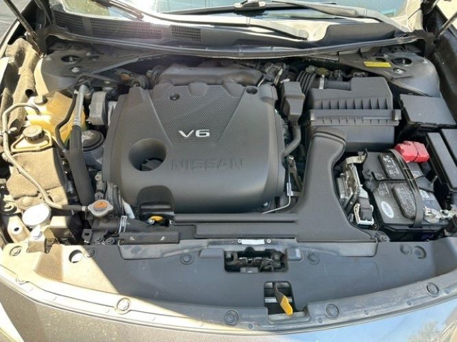 Nissan Maxima • 2016 • 55,600 km 14