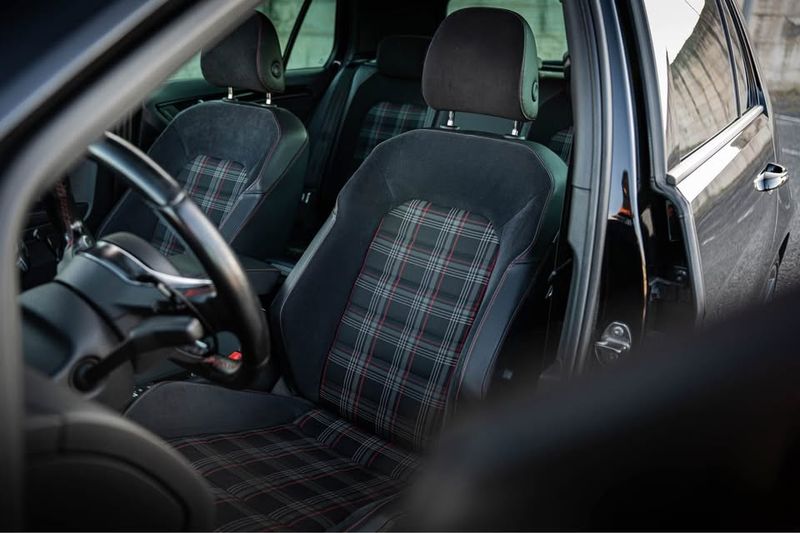 Volkswagen Golf • 2016 • 116,000 km 4