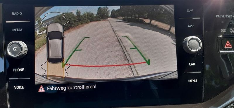 Volkswagen T-Cross • 2022 • 9,850 km 2