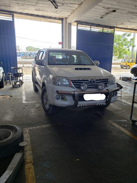Toyota Hilux • 2013 • 789,990 km 3