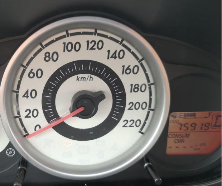 Mazda 2 • 2011 • 76,000 km 2