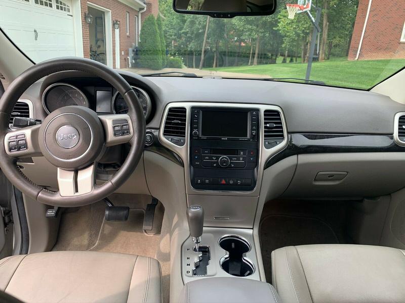 Jeep Grand Cherokee • 2012 • 82,000 km 3