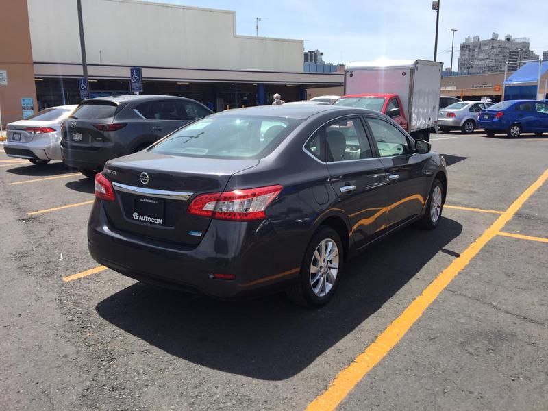 Nissan Sentra 2.0 • 2016 • 32,400 km 3