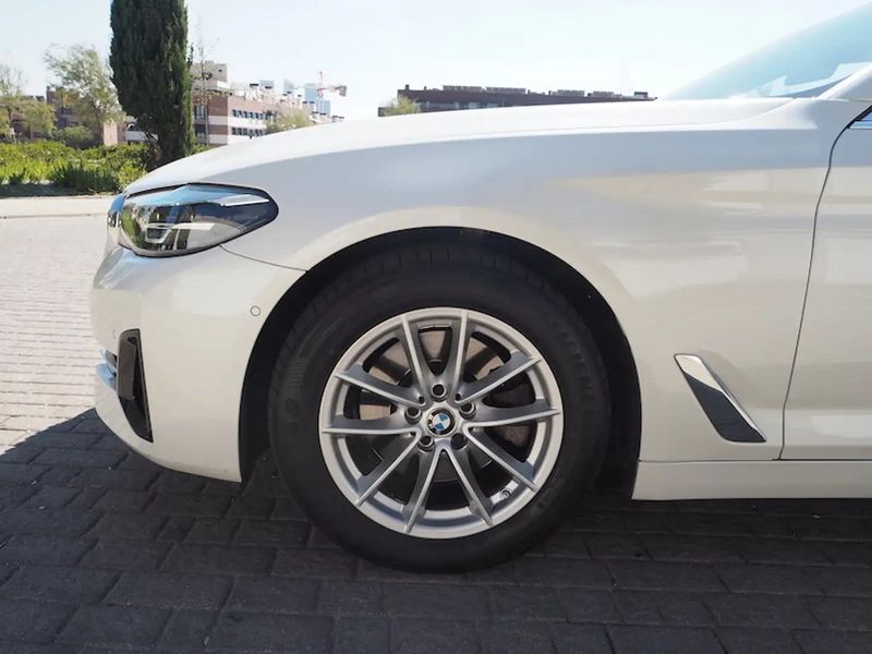 BMW 520D • 2021 • 98,000 km 9