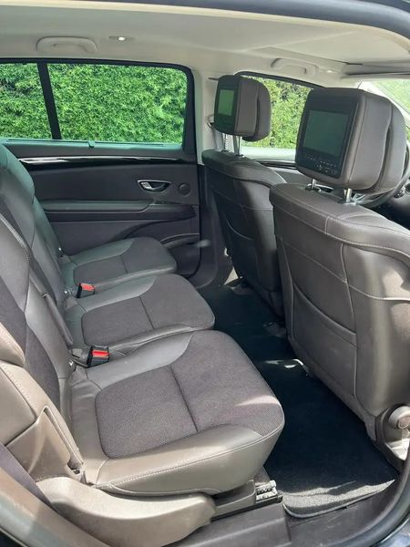 Renault Espace • 2017 • 89,999 km 6