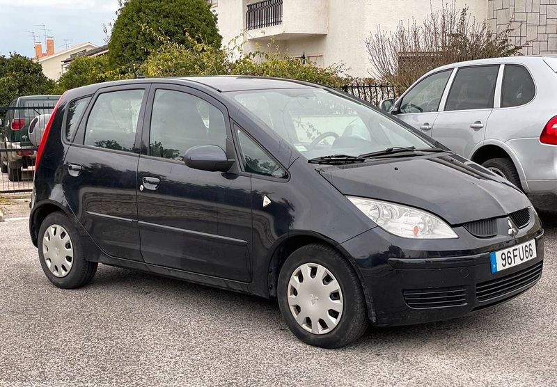 Mitsubishi Colt • 2008 • 200,000 km 1