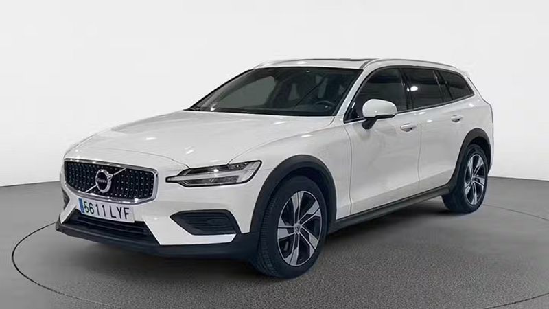 Volvo V60 Cross Country • 2022 • 72,673 km 3
