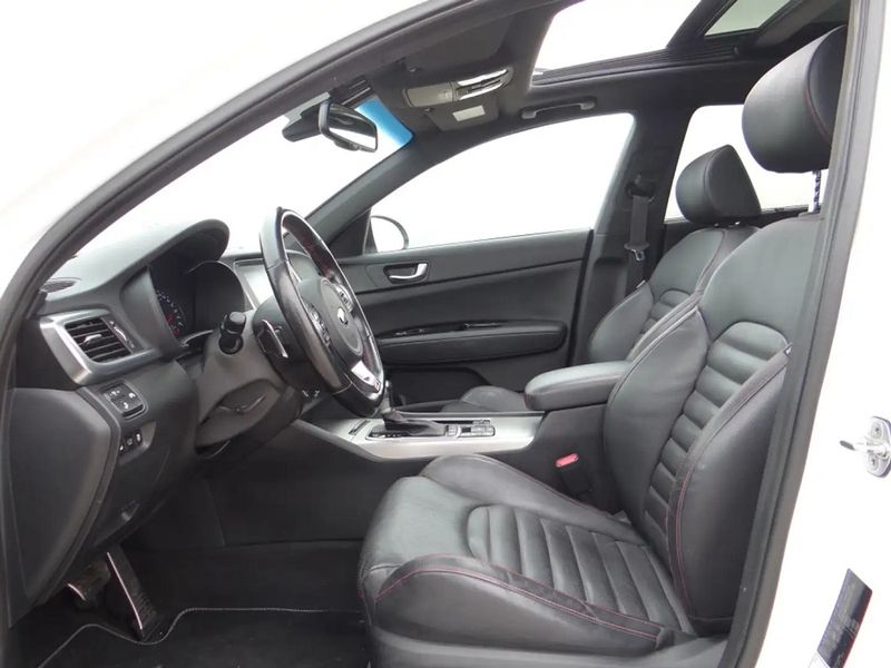 Kia Optima • 2017 • 69,900 km 8