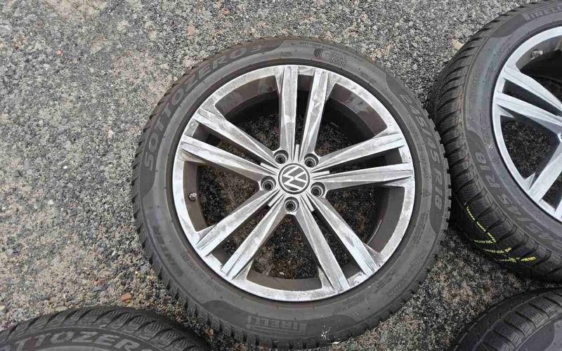 Volkswagen Arteon • 2021 • 31,517 km 4