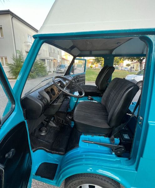 Volkswagen LT • 1979 • 136,000 km 9