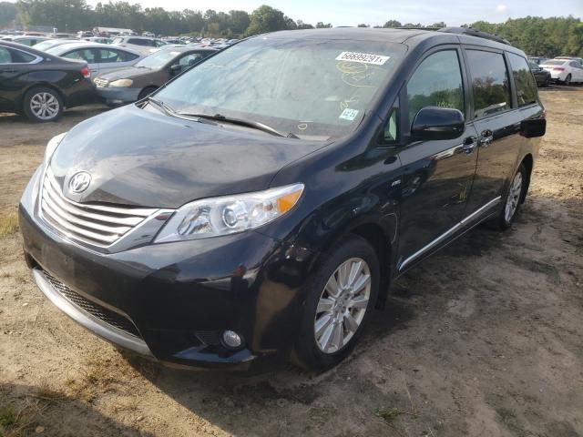 Toyota Sienna • 2017 • 10,000 mi 1