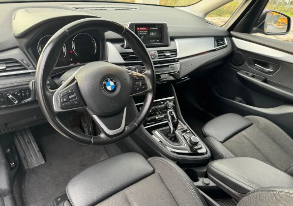 BMW 2 Series • 2018 • 99,612 km 1