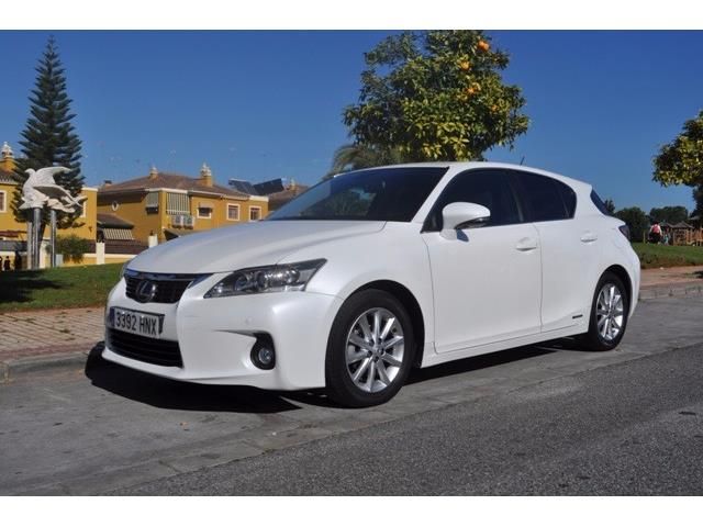 Lexus CT • 2013 • 132,000 km 1