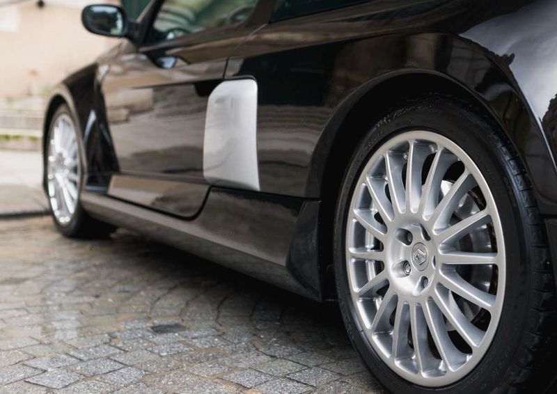 Renault Clio • 2006 • 82,500 km 10