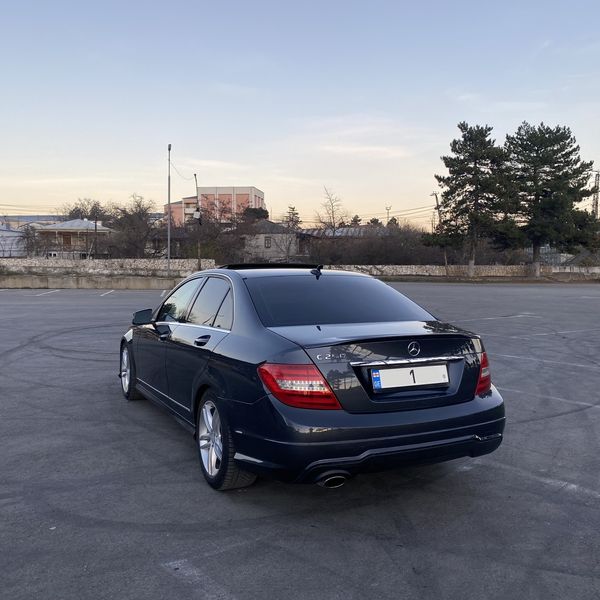 Mercedes-Benz C • 2014 • 117,170 km 6