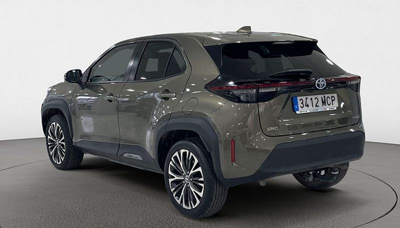 Toyota Yaris • 2022 • 49,000 km 4