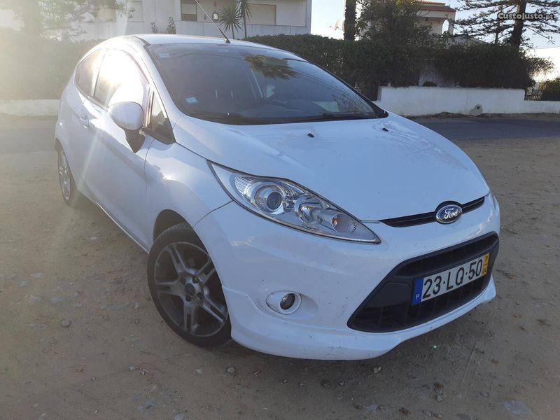 Ford C-Max Energi • 2011 • 400,000 km 1