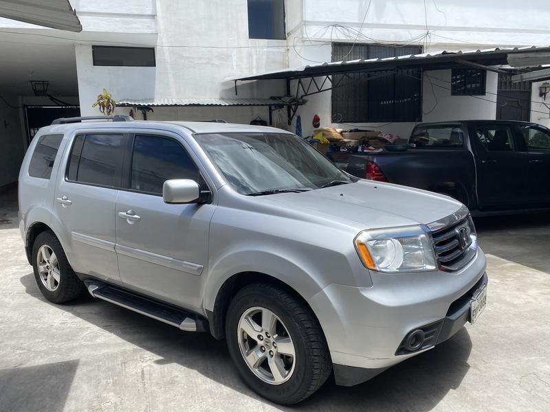 Honda Pilot • 2012 • 120,000 km 3