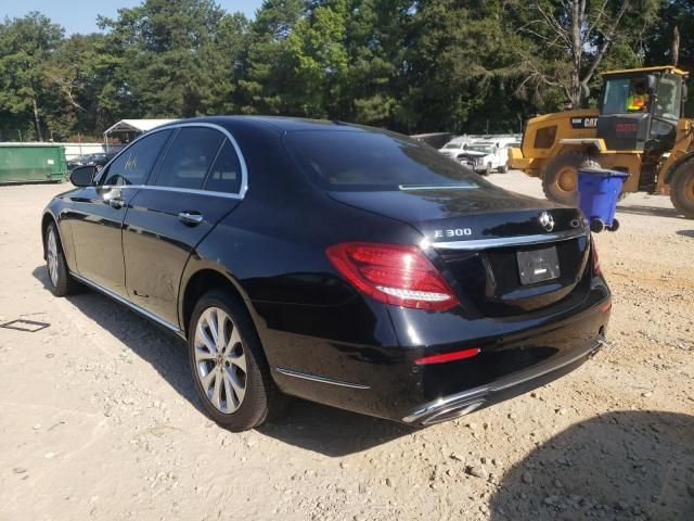Mercedes-Benz E • 2017 • 9 km 2