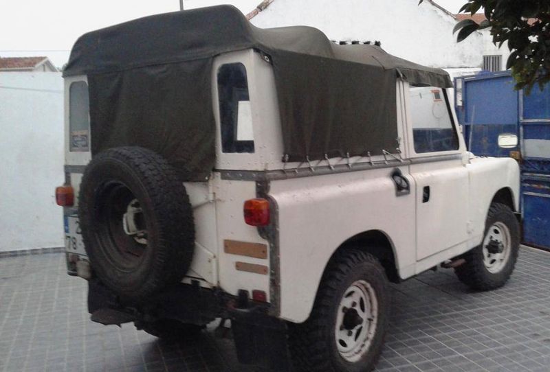 Land Rover LR3 • 1979 • 129,999 km 2