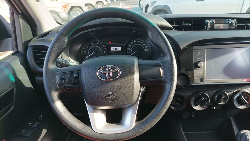 Toyota Hilux • 2022 • 0 km 11