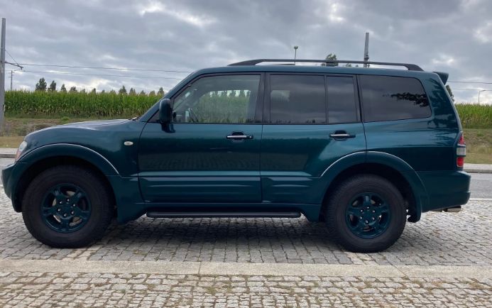 Mitsubishi Pajero • 2000 • 18,000 km 2