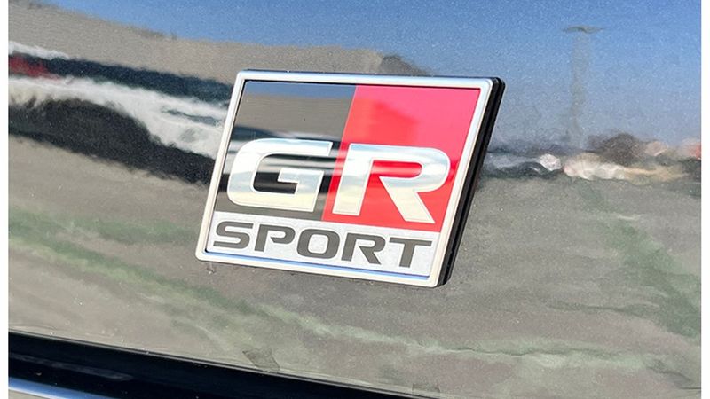 Toyota C-HR • 2022 • 29,936 km 7