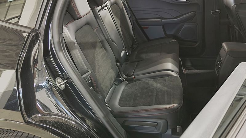 Ford Kuga • 2023 • 15,372 km 17