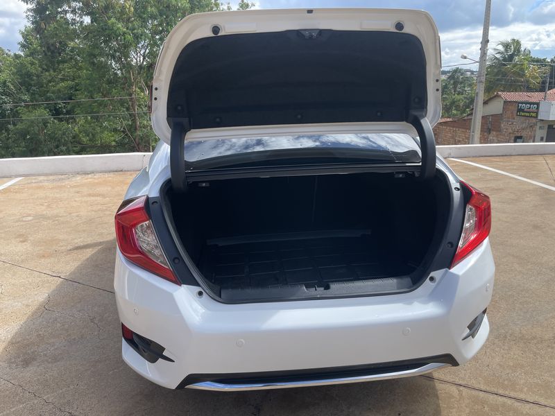 Honda Civic • 2020 • 90,000 km 12